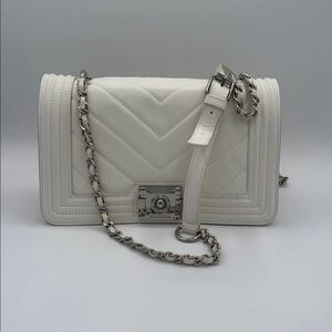 Chic White Quilted Crossbody Bag